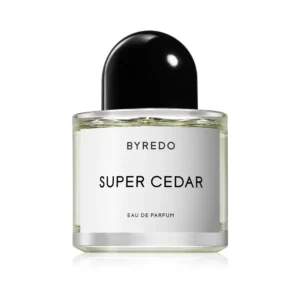 Minimalistyczny flakon Byredo Super Cedar Eau de Parfum 100ml na jasnym tle.